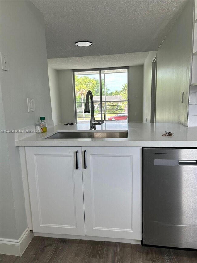 Building Photo - 14180 SW 84th St