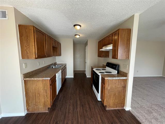 Building Photo - 1204 Ross Ln