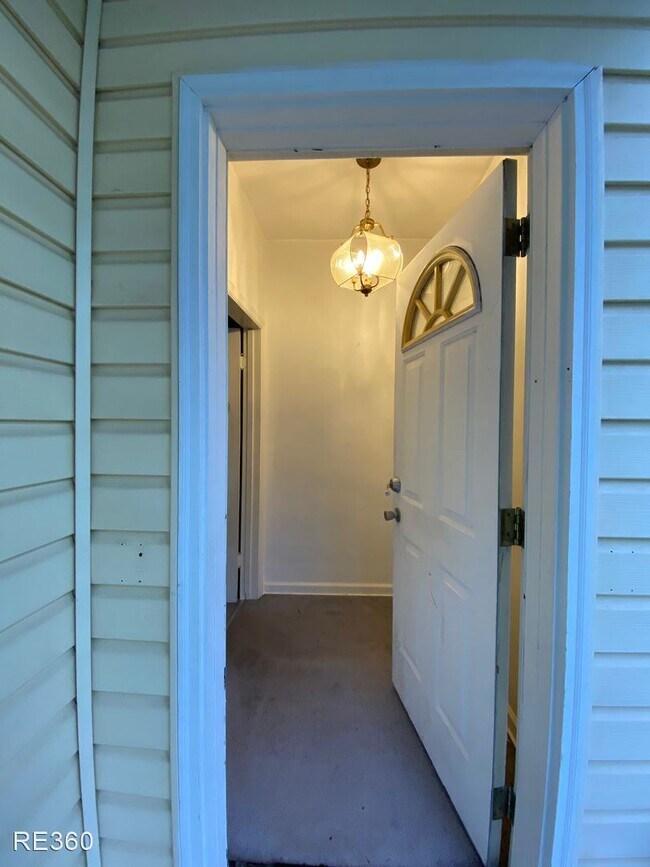 Building Photo - 3 br, 1 bath House - 404 Belonda St Mt Was...