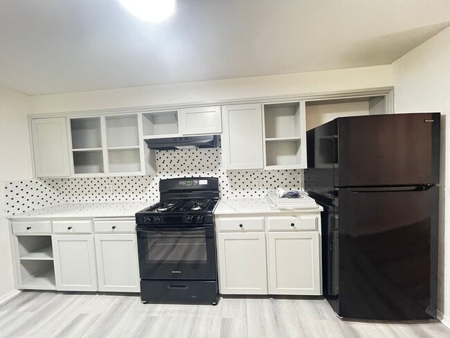 Building Photo - 1204 NW Fort Sill Blvd