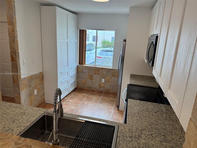 Building Photo - 14102 SW 176th Terr