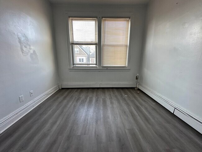 Foto del edificio - 123 W 28th St