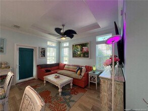 Building Photo - 102 NE Shoal Dr