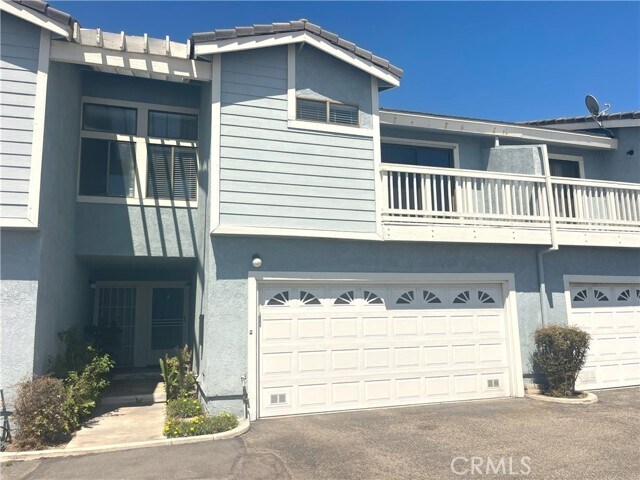 Foto principal - 7654 Cerritos Ave