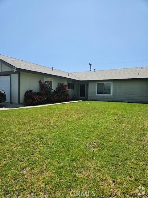 Building Photo - 16337 Hemlock St