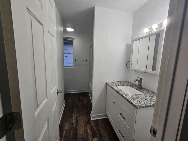 Building Photo - 420 Etna St