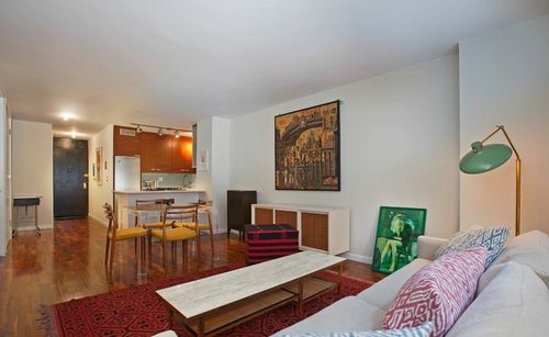 Foto del edificio - 27 E 14th St