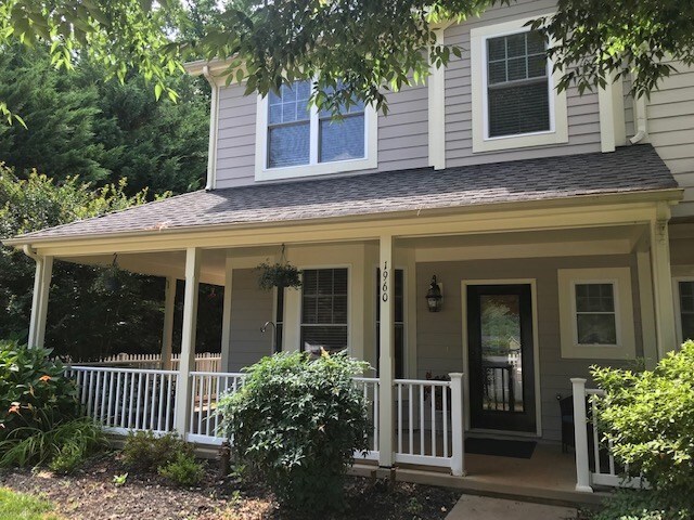 Primary Photo - 1960 Tudor Court