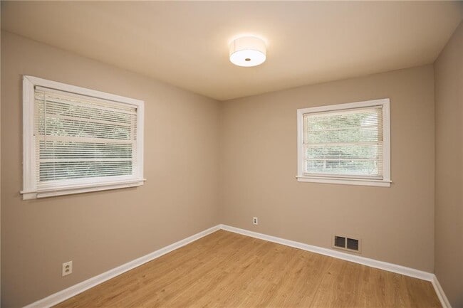 Building Photo - 2065 Nettie Ct