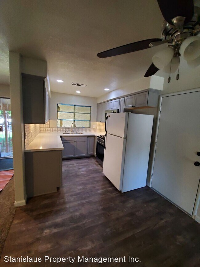 Foto del edificio - 3 br, 2 bath House - 2724 McAdoo Ave