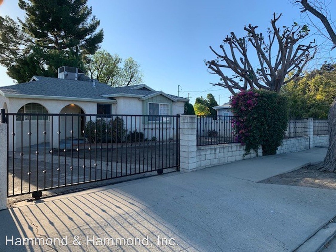 Primary Photo - 3 br, 3 bath House - 10655 Arleta Ave.