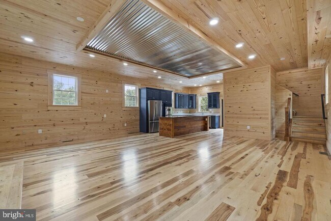 Foto del edificio - 13316 Compton Rd
