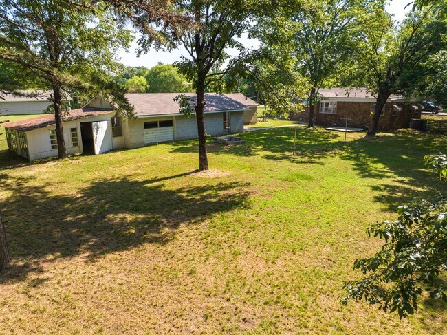 Foto del edificio - Freshly Updated 3 Bedroom Home