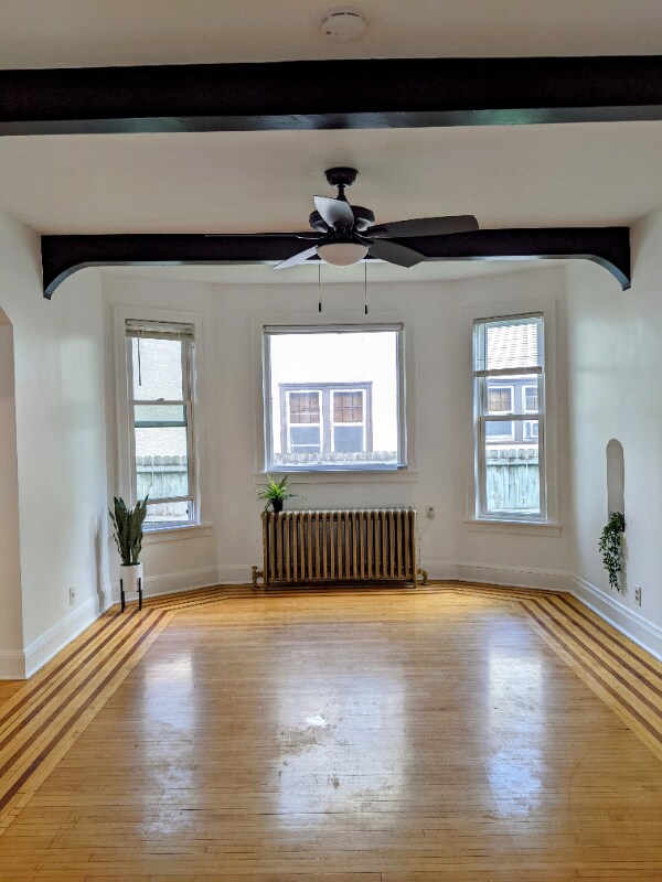 Foto principal - 1021 23rd Ave NE