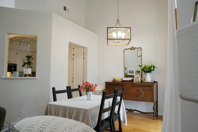 Foto del edificio - 8212 Mainsail Drive Unit 206, Unit 206