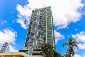 Building Photo - 2444 Hihiwai St