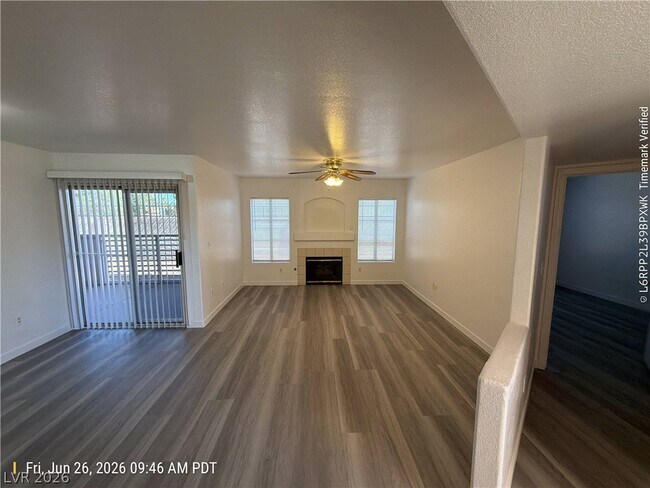 Foto del edificio - 4555 E Sahara Ave