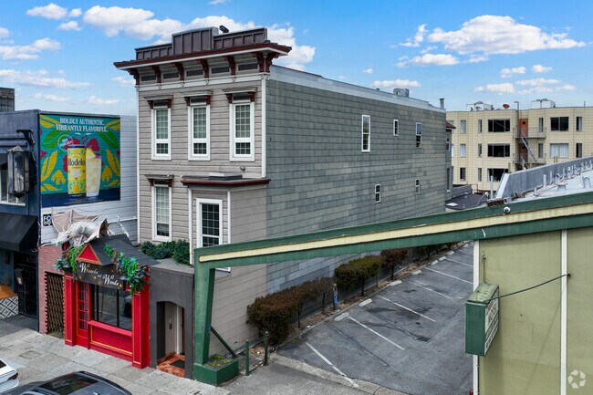 Alternate exterior - 2030-2032 Lombard St
