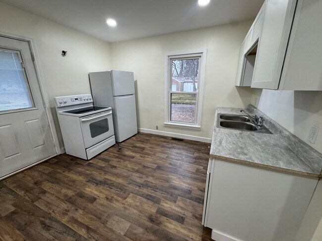 Foto del edificio - 3702 S Boots St