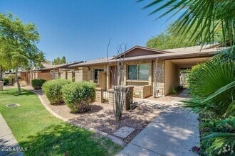Building Photo - 3306 S Parkside Dr