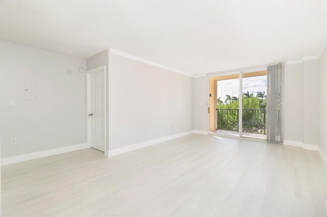 Building Photo - 1801 N Flagler Dr