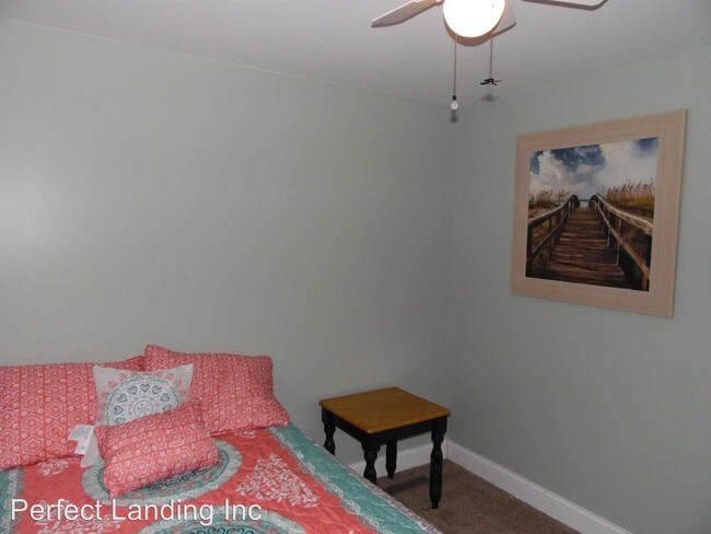 Building Photo - 3 br, 1 bath House - 1493 N. US 23