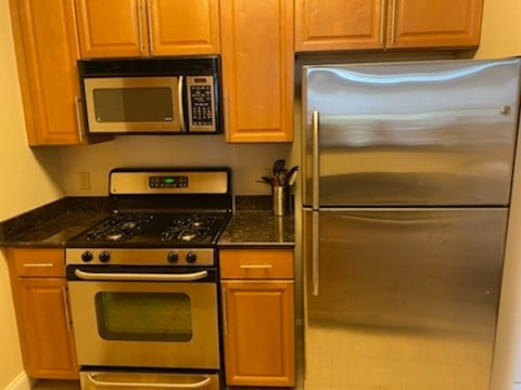 Building Photo - 11760 Sunrise Valley Dr