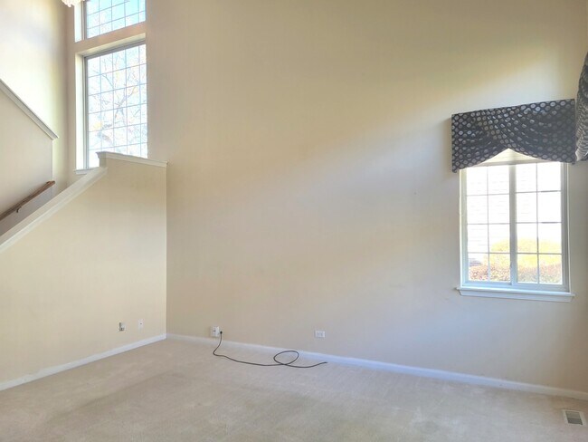 Building Photo - 2911 Stockton Ct