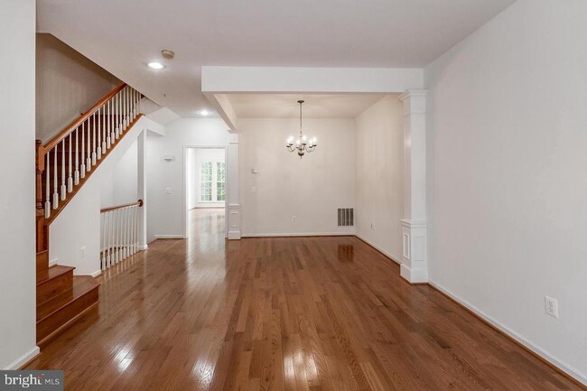 Foto del edificio - 13953 Lullaby Rd