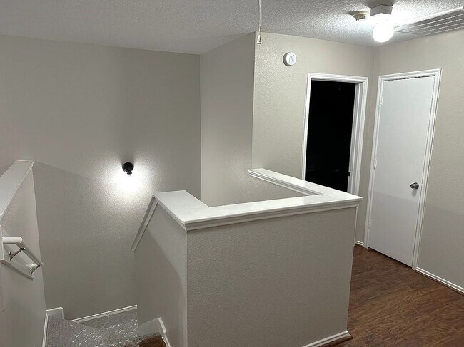 Foto del edificio - 4811 Pebble Bluff Ln