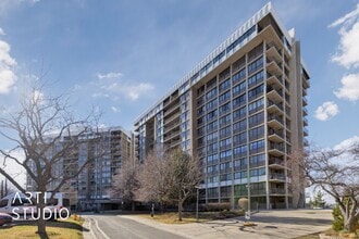 Building Photo - 241 N Vine St