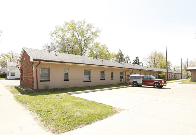 Building Photo - Maplewood