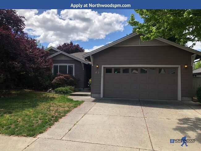 Foto del edificio - Very Nice 3 Bedroom 2 Bathroom Home-Locate...
