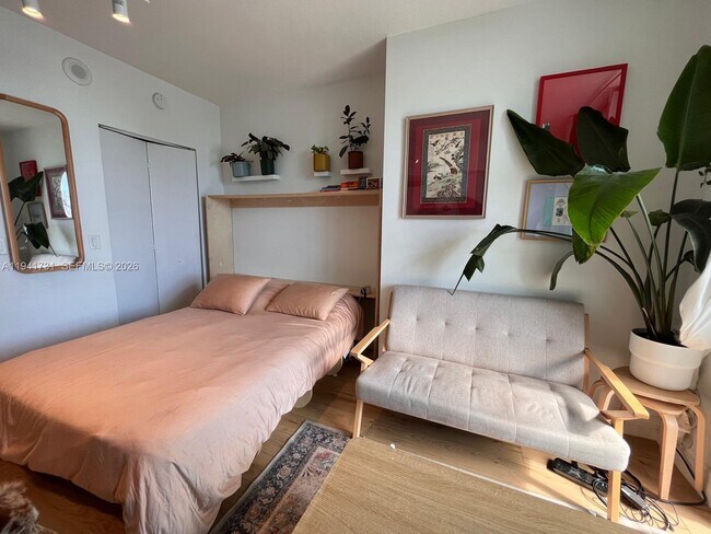 Foto del edificio - 185 SW 7th St