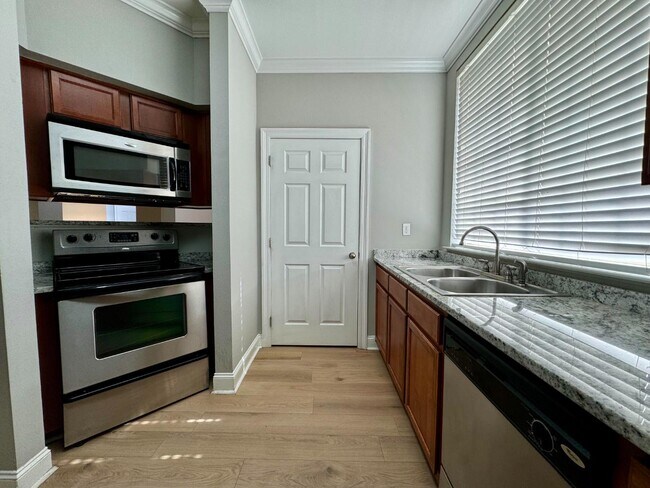 Foto del edificio - 3218 Veterans Memorial Pkwy