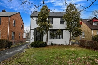 Building Photo - 3699 Bainbridge Rd