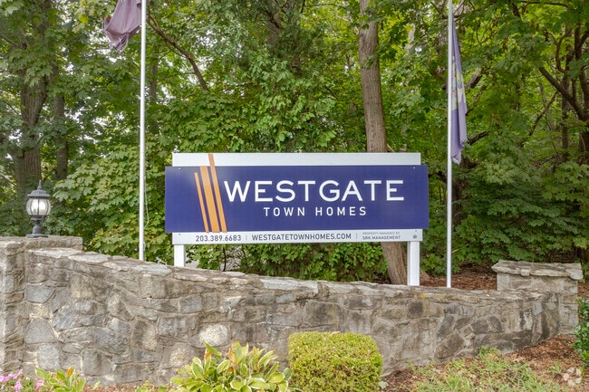 Building Photo - West Gate Townhomes
