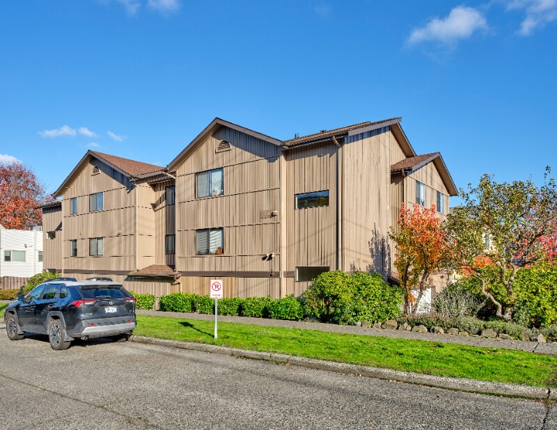 Foto principal - 902 N 95th St