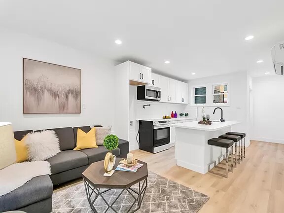 Foto principal - 306 Crescent Ave