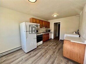 Building Photo - 1715 Oakshire Ln