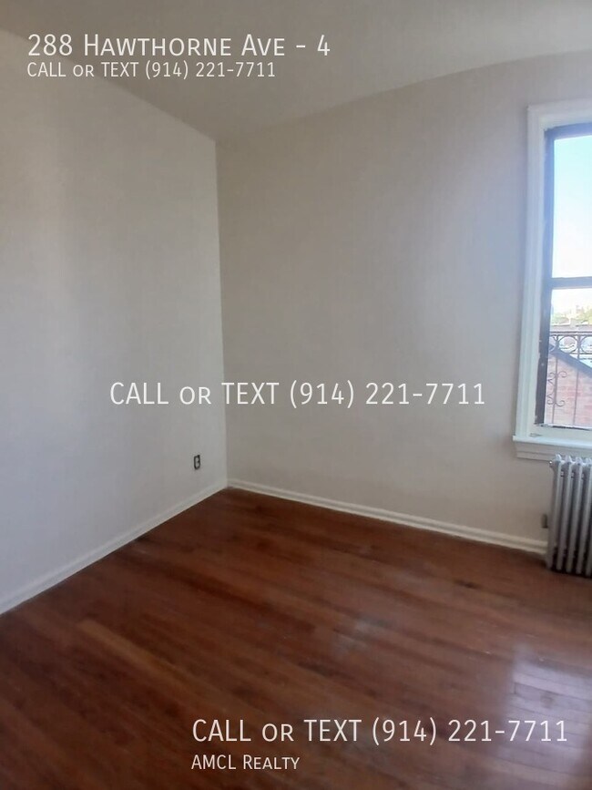 Foto del edificio - 288 Hawthorne Ave
