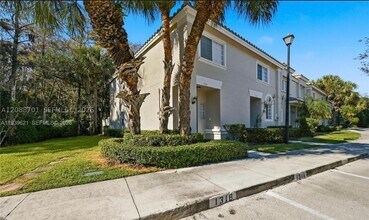 Building Photo - 5703 NW 48th Ave