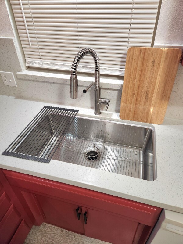 Foto del edificio - 8441 Skye Dr