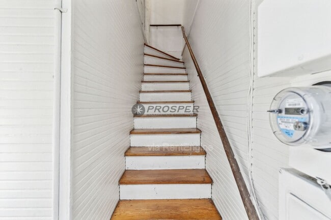 Photo - 72 1/2 King Street Apartment
