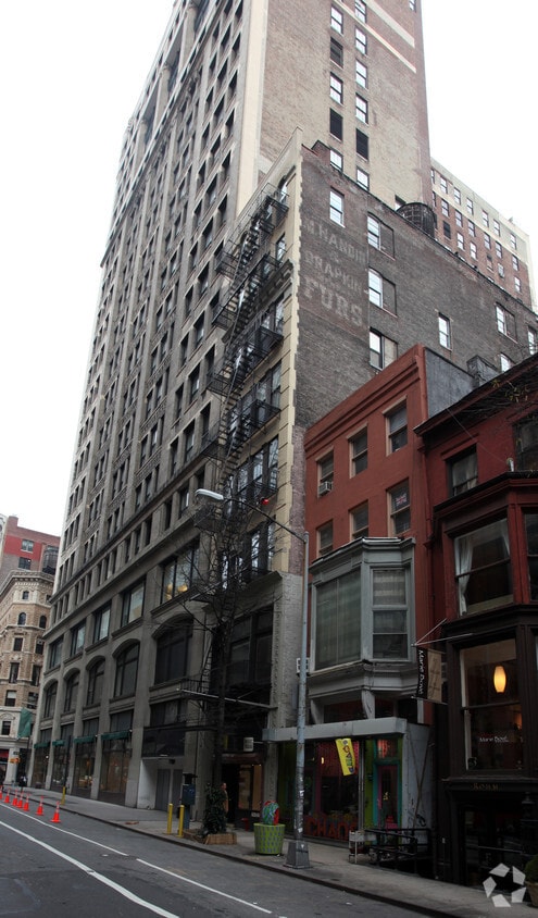Primary Photo - 23 E 20th St