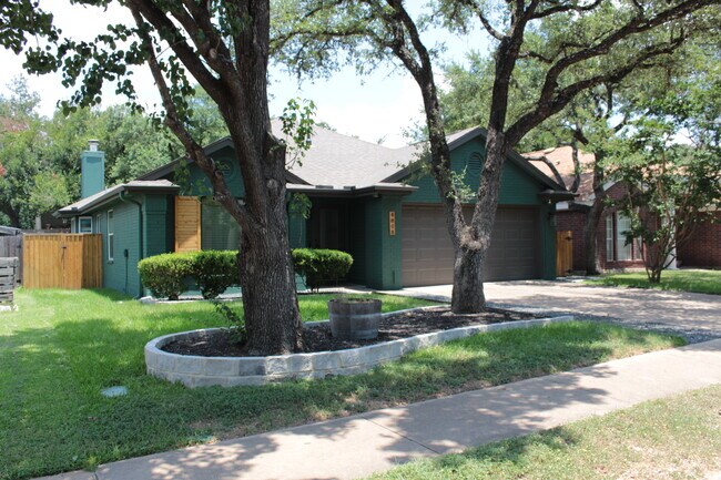 Building Photo - 4808 Alta Loma Dr