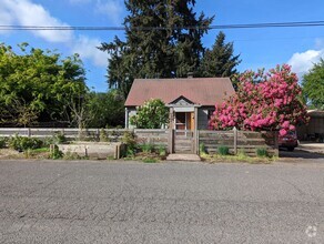 Building Photo - 5404 SE Malden Dr