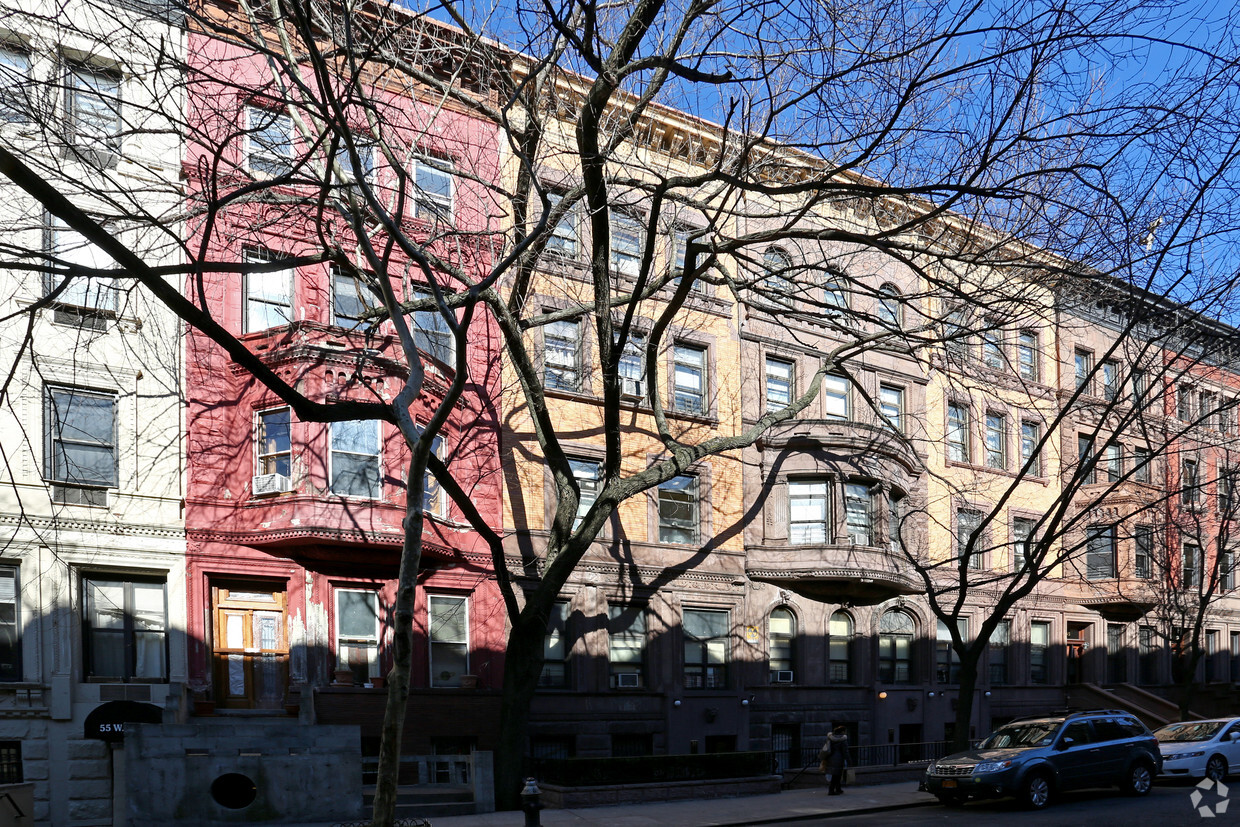 Building Photo - 51 W 89th St