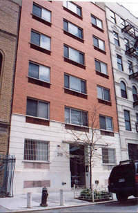 Building Photo - 319 E 8th St