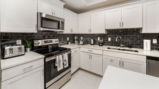 Building Photo - 4741 Clock Tower Dr